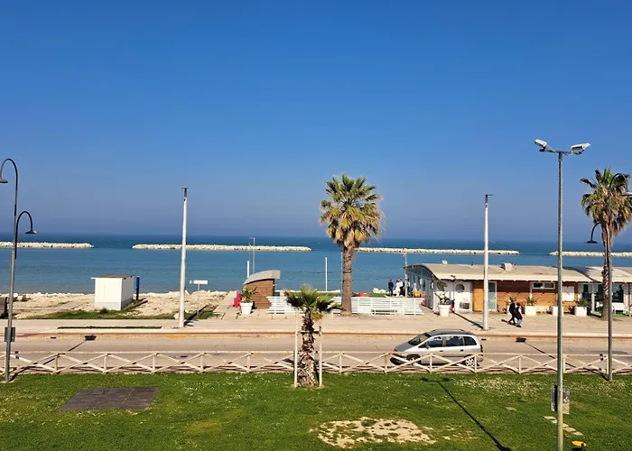 Happy Bed & Breakfast Porto SantʼElpidio