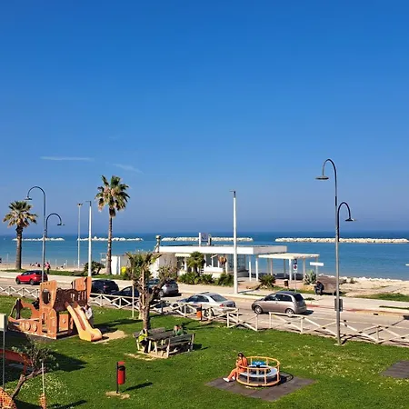 לינה וארוחת בוקר Happy Porto SantʼElpidio